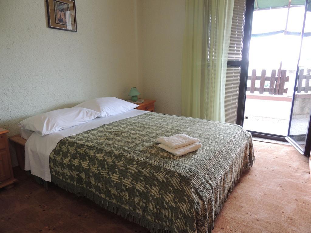 Apartment Nela Бале Екстериор снимка