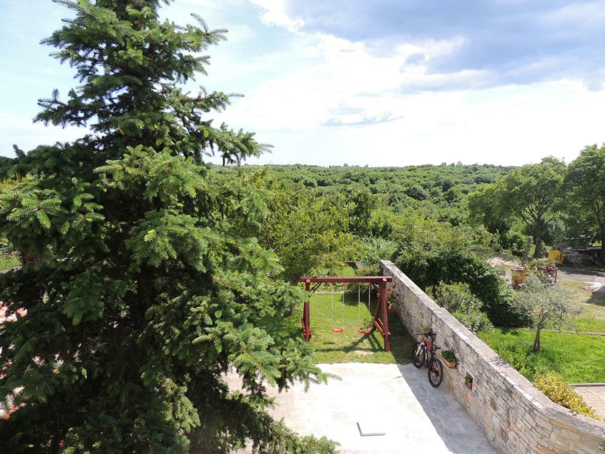 Apartment Nela Бале Екстериор снимка