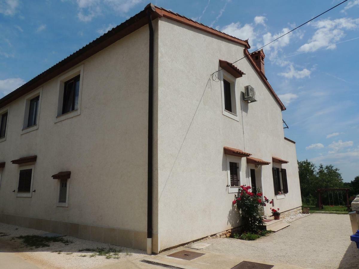 Apartment Nela Бале Екстериор снимка